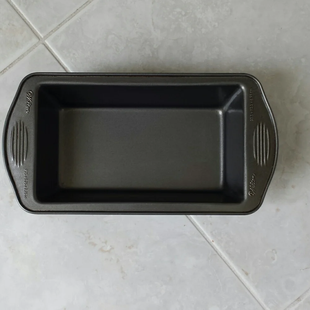 Wilton loaf pan